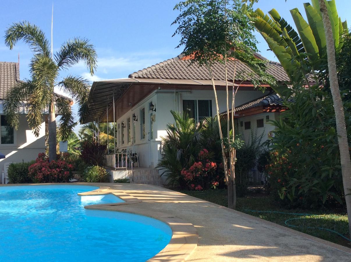 Nuch'S Apple Guest House Si Bun Ruang Exterior foto